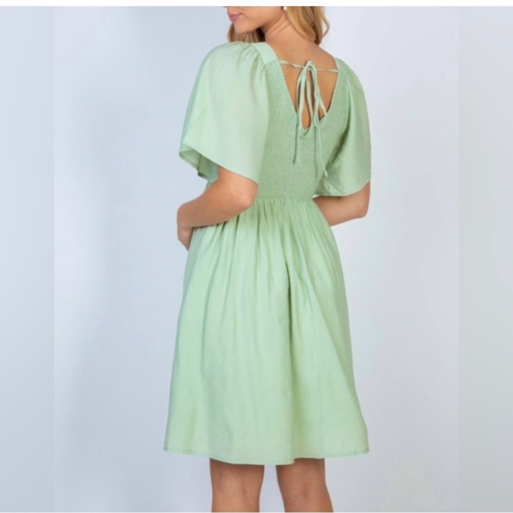 White Birch Sage 2X Smocked Top Back Tie At Neck Flutter Sleeve